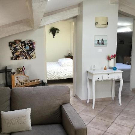 Les Lauriers Bed and Breakfast Camps-la-Source Buitenkant foto